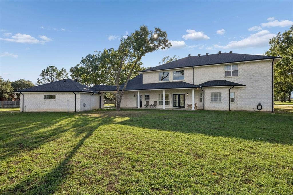 303 Bobby Sam Court, Collinsville, TX 76233