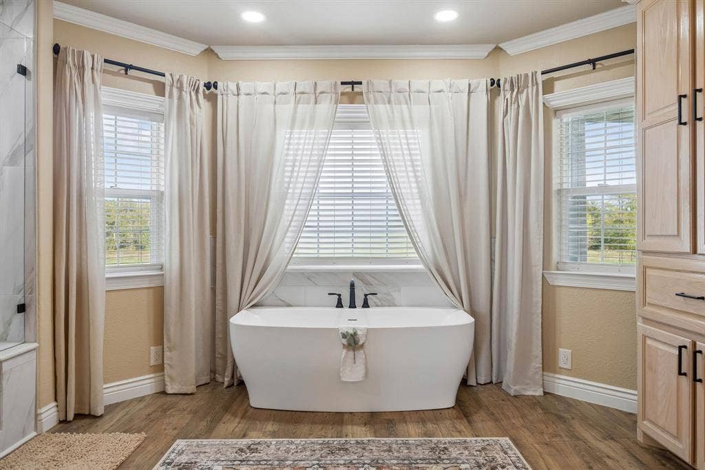 303 Bobby Sam Court, Collinsville, TX 76233