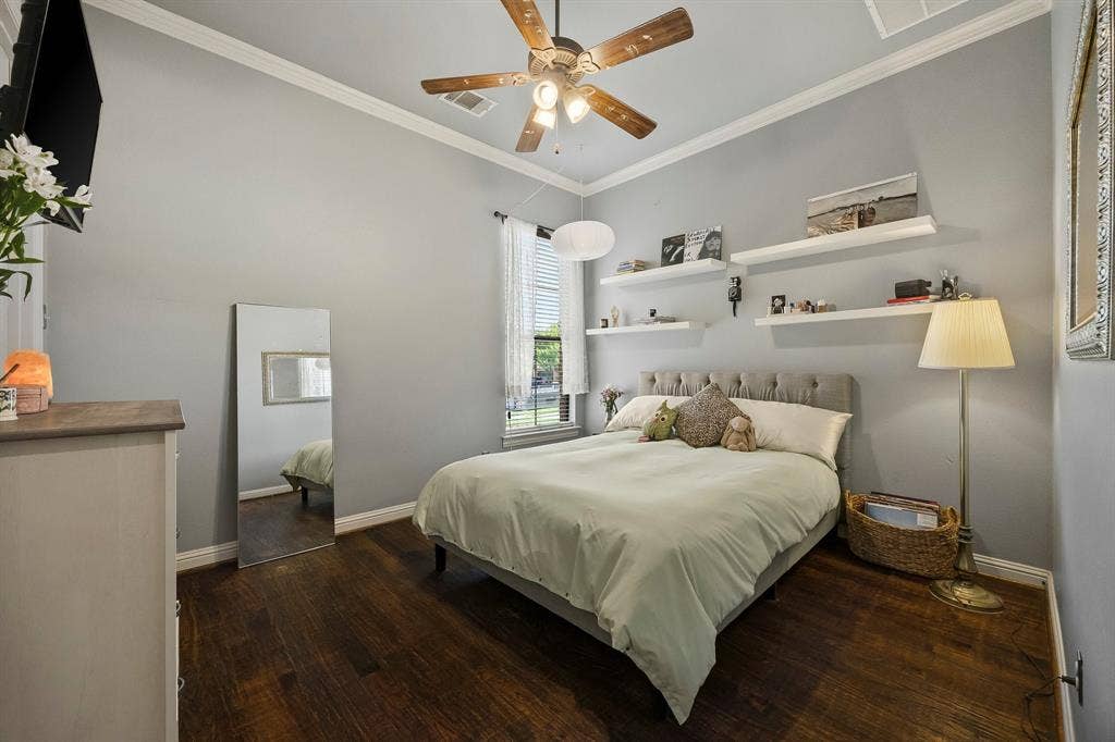 4796 Secret Cove, Rockwall, TX 75032 First floor secondary bedroom with ensuite