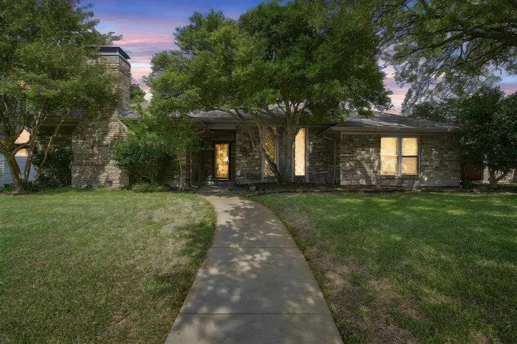 9947 Chimney Hill Lane, Dallas, TX 75243 9947 Chimney Hill Lane, Dallas, TX 75243