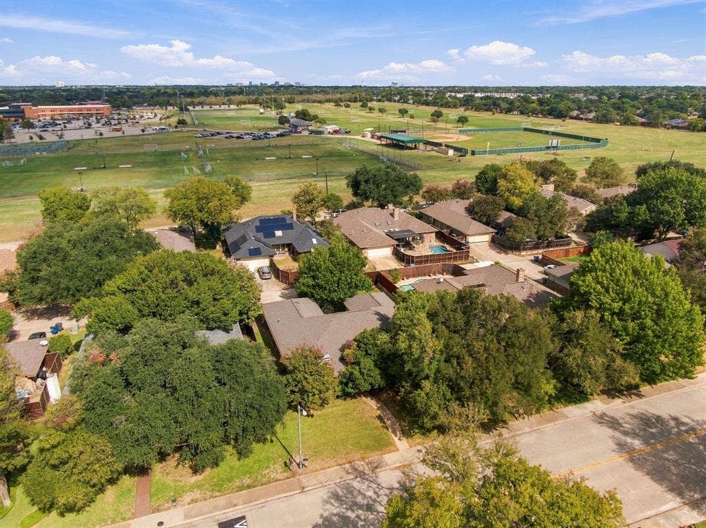 9947 Chimney Hill Lane, Dallas, TX 75243 9947 Chimney Hill Lane, Dallas, TX 75243
