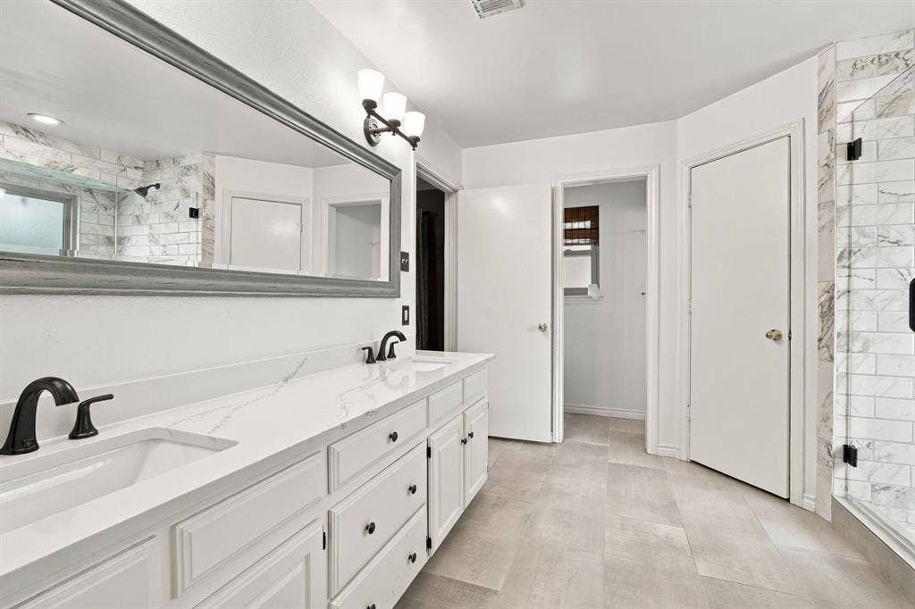 9947 Chimney Hill Lane, Dallas, TX 75243 9947 Chimney Hill Lane, Dallas, TX 75243