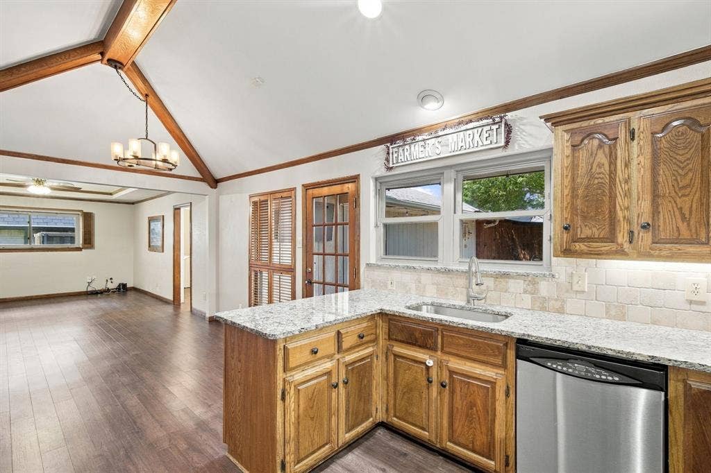 9947 Chimney Hill Lane, Dallas, TX 75243 9947 Chimney Hill Lane, Dallas, TX 75243