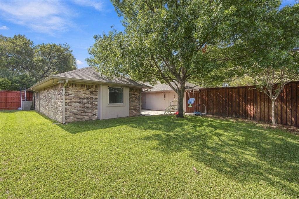 9947 Chimney Hill Lane, Dallas, TX 75243 9947 Chimney Hill Lane, Dallas, TX 75243