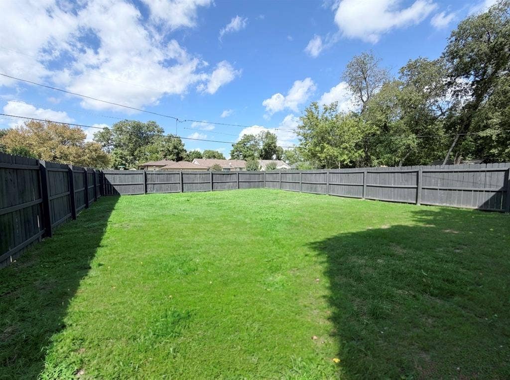 3301 Garden Lane, Dallas, TX 75215 3301 Garden Lane, Dallas, TX 75215