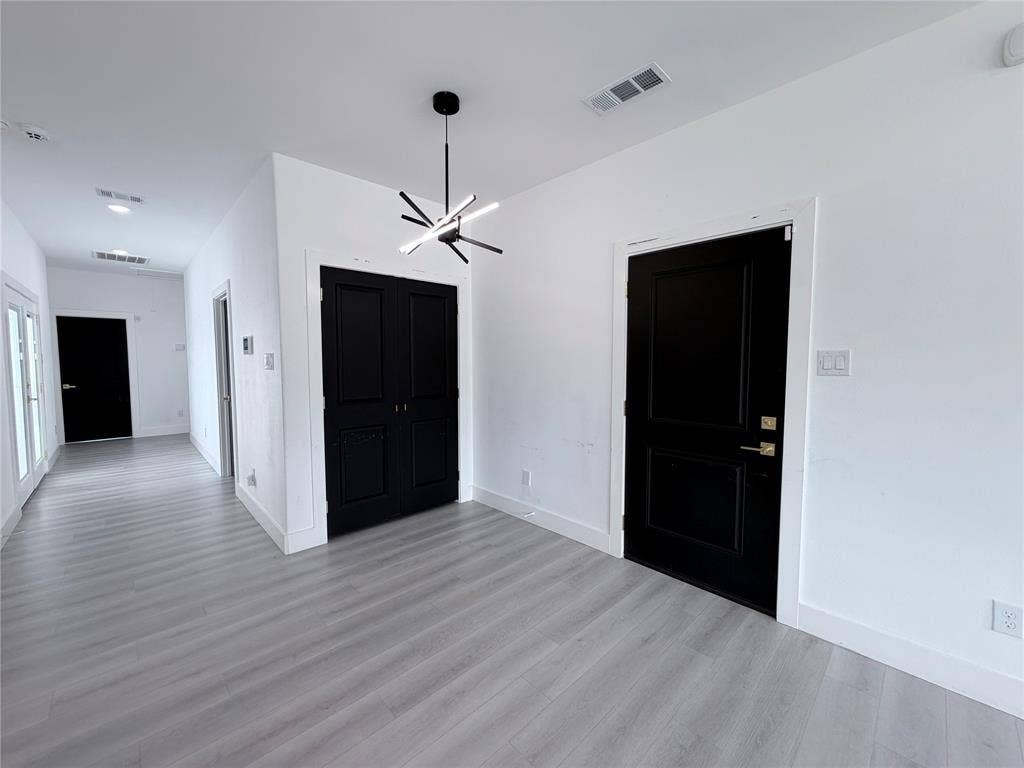 3301 Garden Lane, Dallas, TX 75215 3301 Garden Lane, Dallas, TX 75215