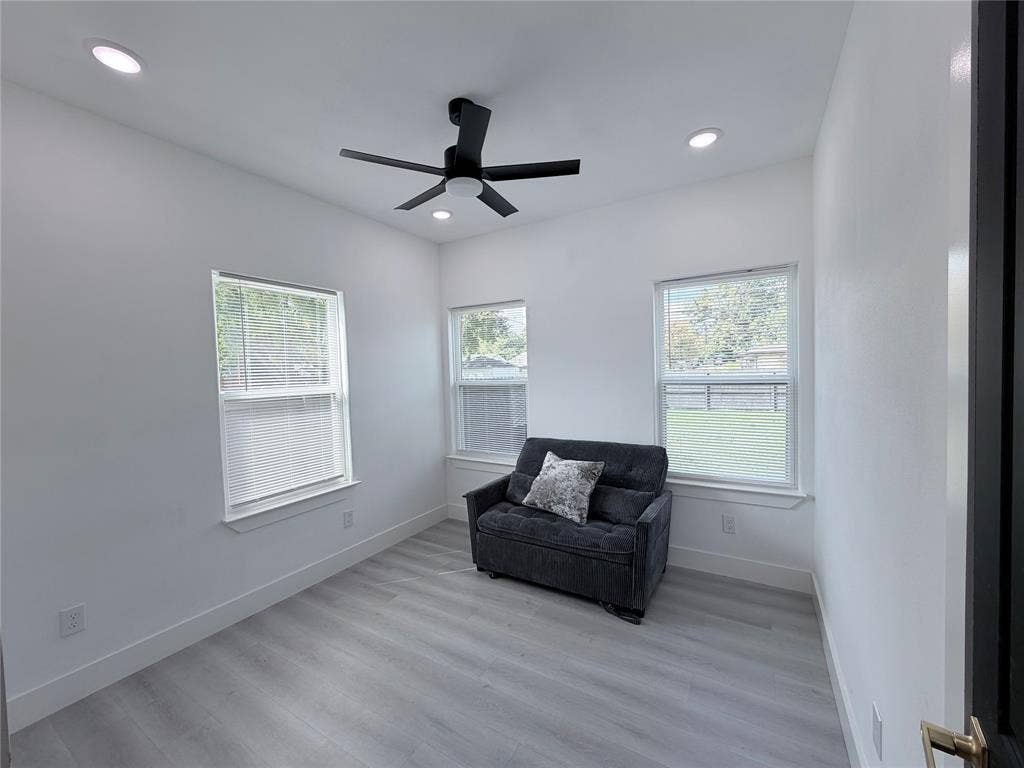3301 Garden Lane, Dallas, TX 75215 3301 Garden Lane, Dallas, TX 75215