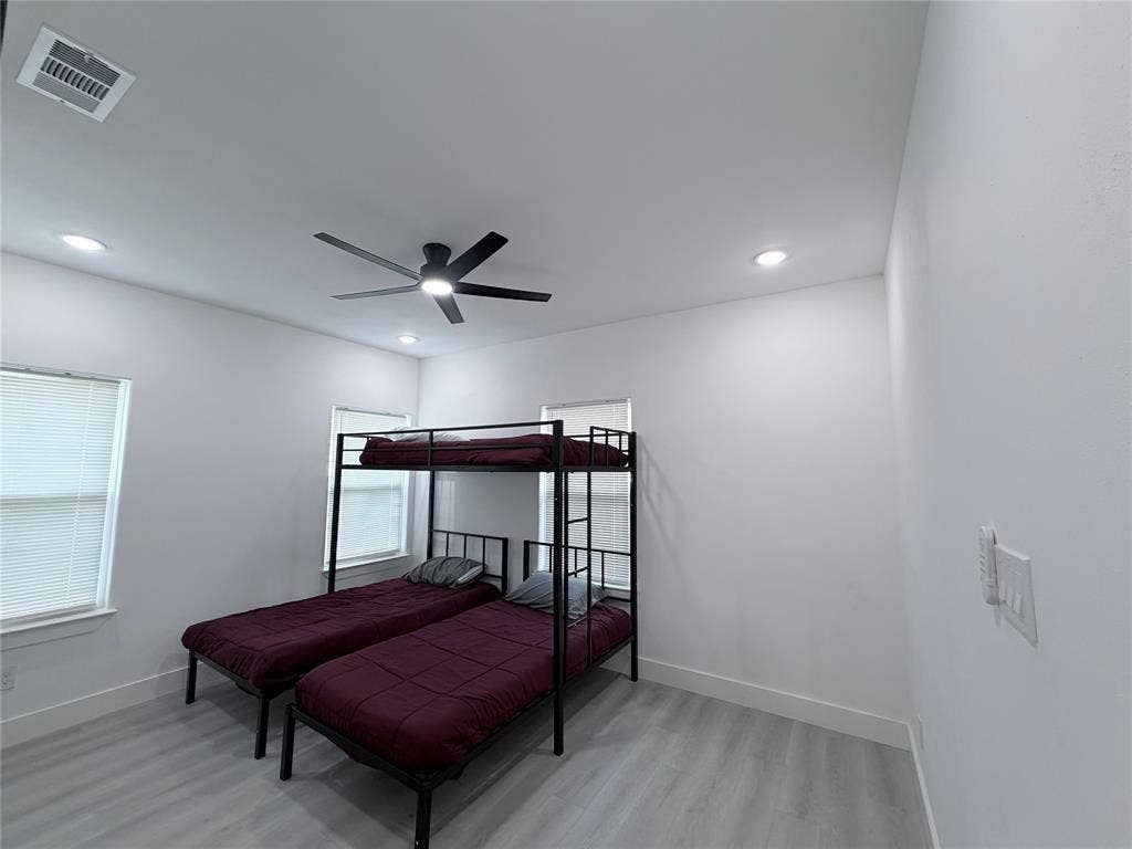 3301 Garden Lane, Dallas, TX 75215 3301 Garden Lane, Dallas, TX 75215
