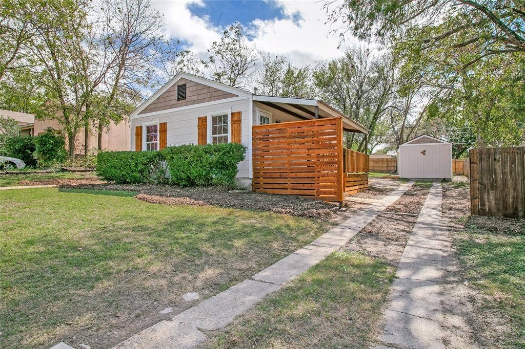 7413 Davenport Avenue, Fort Worth, TX 76116
