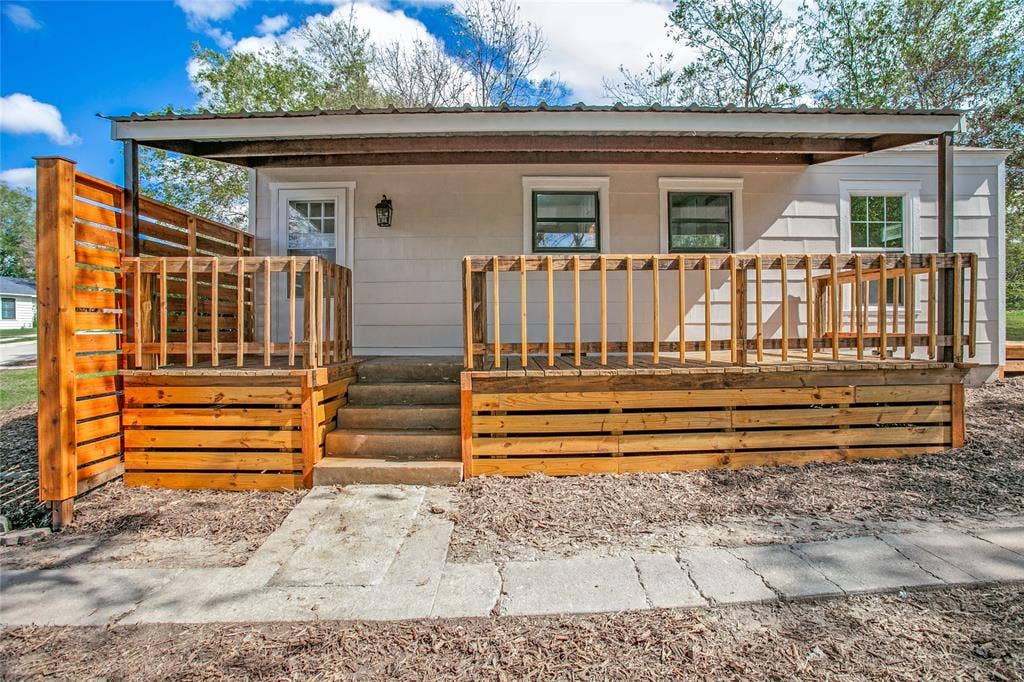 7413 Davenport Avenue, Fort Worth, TX 76116