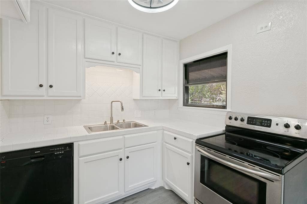 7413 Davenport Avenue, Fort Worth, TX 76116