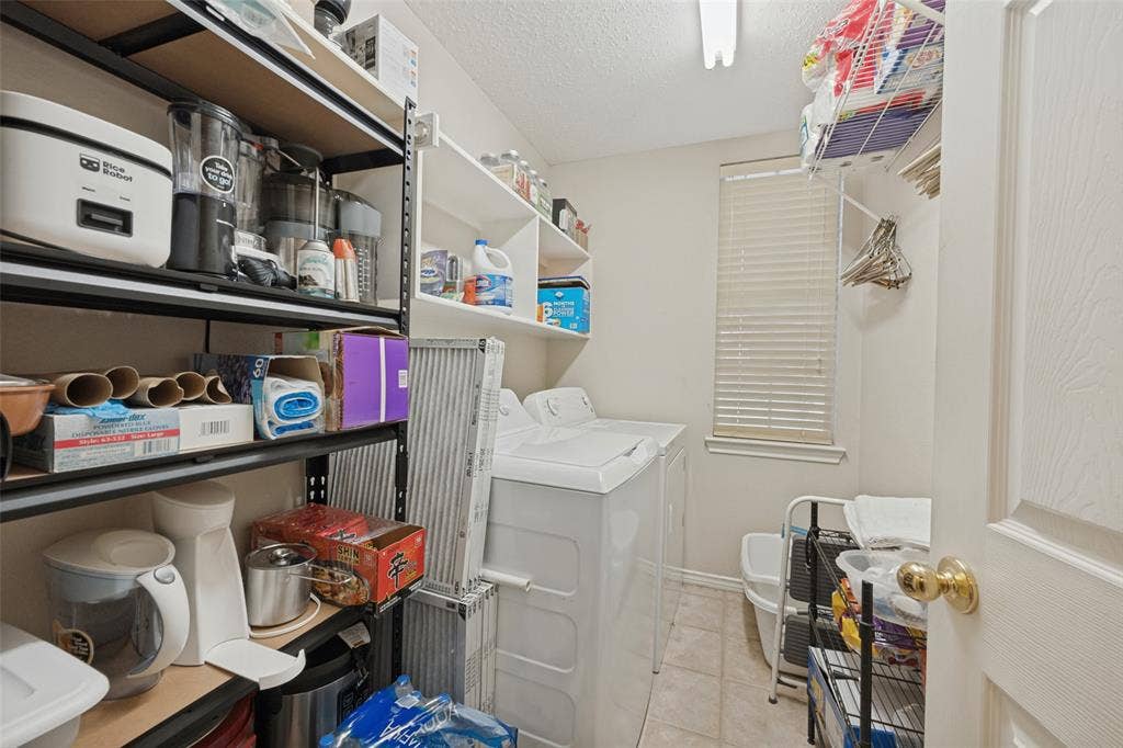 12 Laura Elizabeth Court, Mansfield, TX 76063