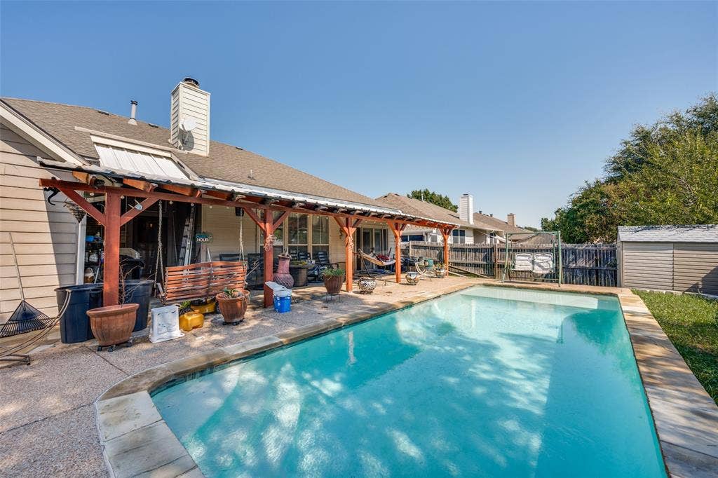 12 Laura Elizabeth Court, Mansfield, TX 76063
