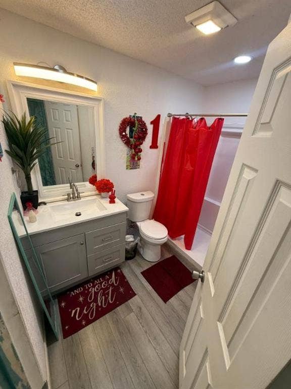 2330 Echo Lake Drive, Dallas, TX 75253 2330 Echo Lake Drive, Dallas, TX 75253