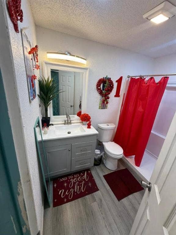 2330 Echo Lake Drive, Dallas, TX 75253 2330 Echo Lake Drive, Dallas, TX 75253