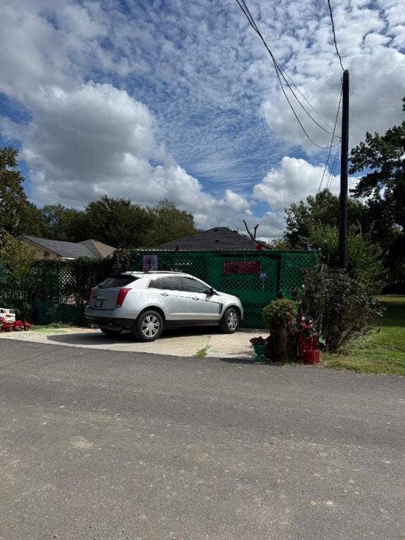 2330 Echo Lake Drive, Dallas, TX 75253 2330 Echo Lake Drive, Dallas, TX 75253