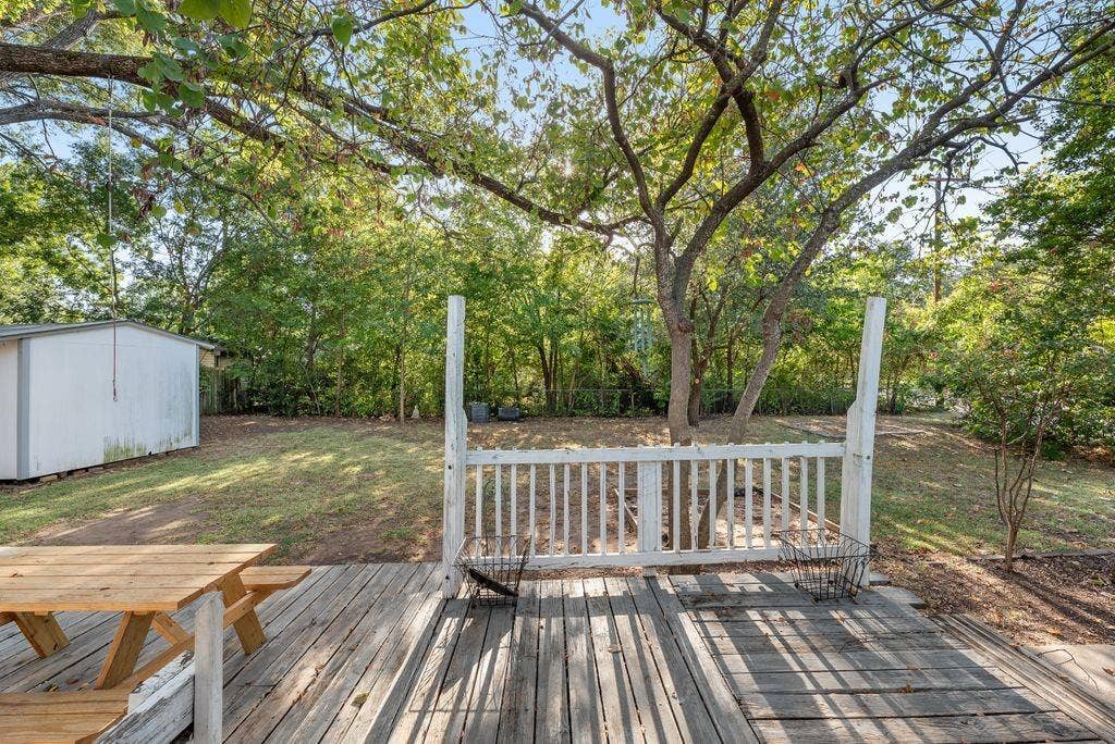 2217 Glenwood, Denton, TX 76209 2217 Glenwood, Denton, TX 76209