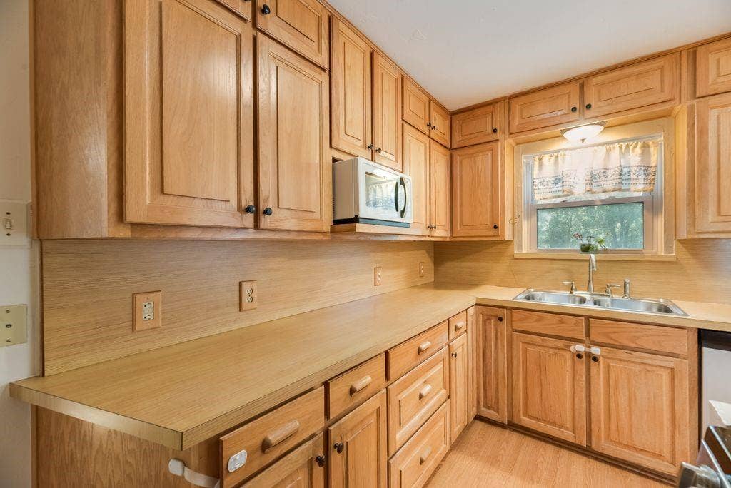 2217 Glenwood, Denton, TX 76209 2217 Glenwood, Denton, TX 76209