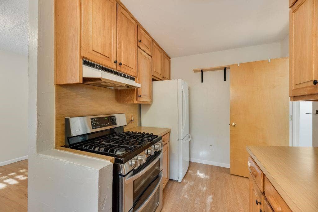 2217 Glenwood, Denton, TX 76209 2217 Glenwood, Denton, TX 76209