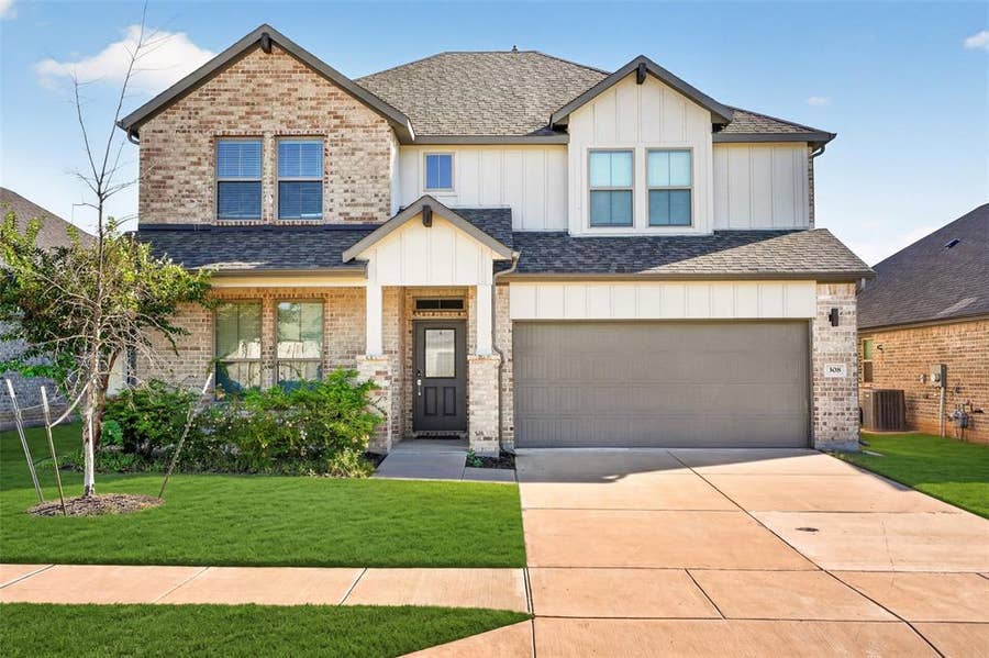 Property photo for 308 Braves Way, Lavon, TX