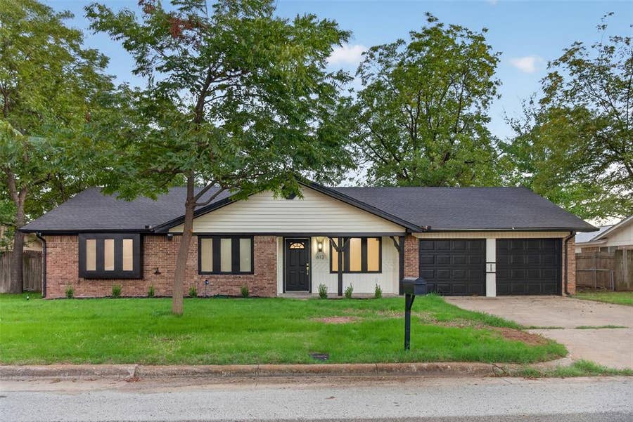 Property photo for 612 Simpson Terrace, Bedford, TX