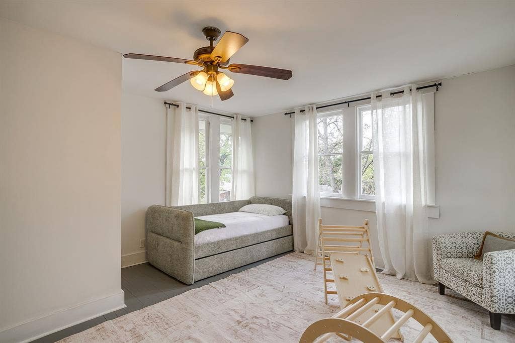 2252 Washington Avenue, Fort Worth, TX 76110