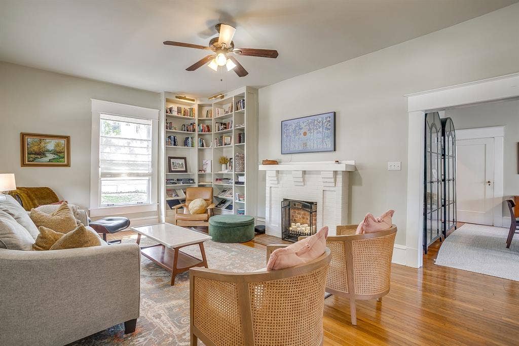 2252 Washington Avenue, Fort Worth, TX 76110