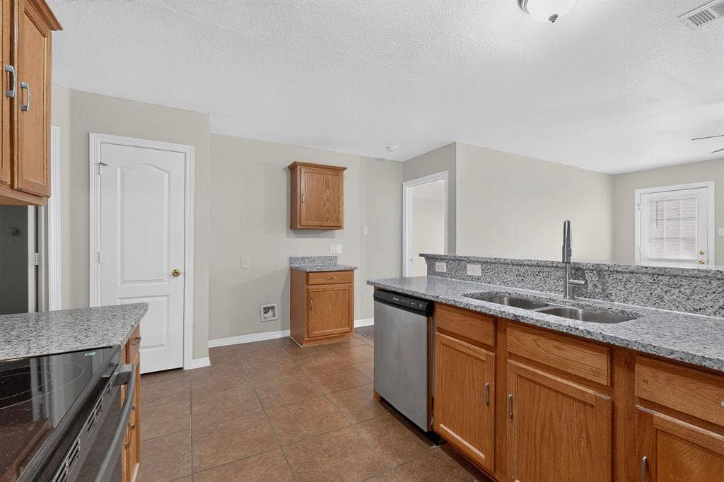 6809 Hot Springs Court, Dallas, TX 75241 6809 Hot Springs Court, Dallas, TX 75241