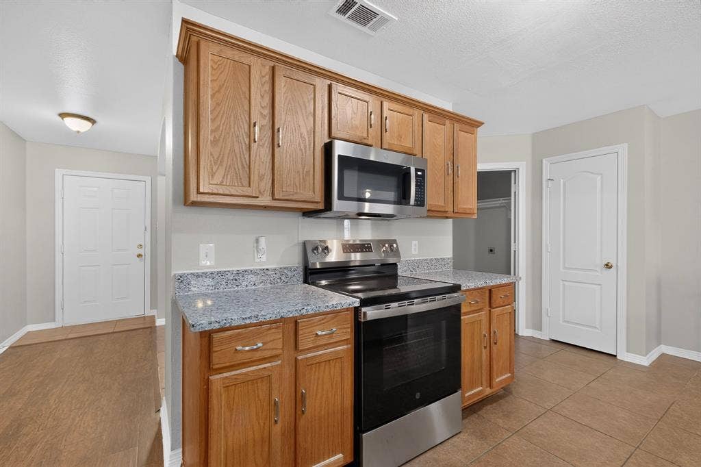 6809 Hot Springs Court, Dallas, TX 75241 6809 Hot Springs Court, Dallas, TX 75241