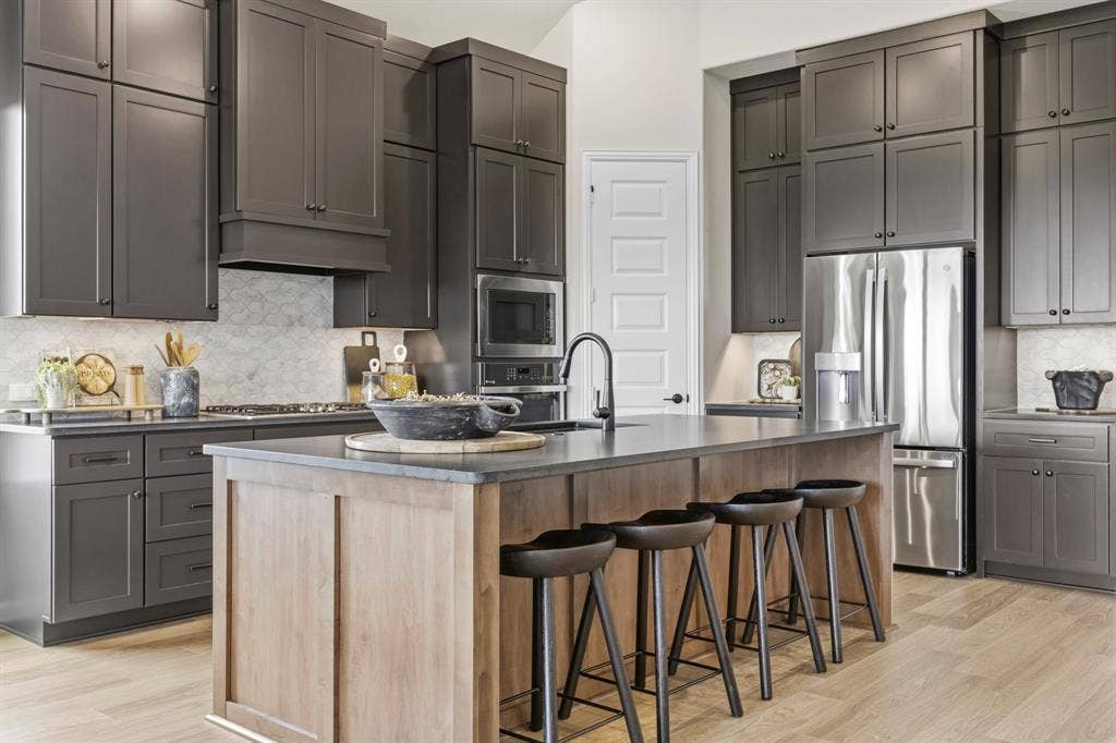 2632 Valley Creek Trail, McKinney, TX 75072 2632 Valley Creek Trail, McKinney, TX 75072