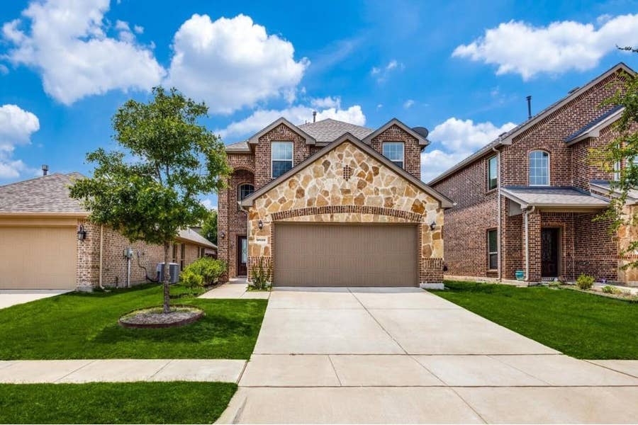 Property photo for 9829 Timber Wolf Lane, McKinney, TX