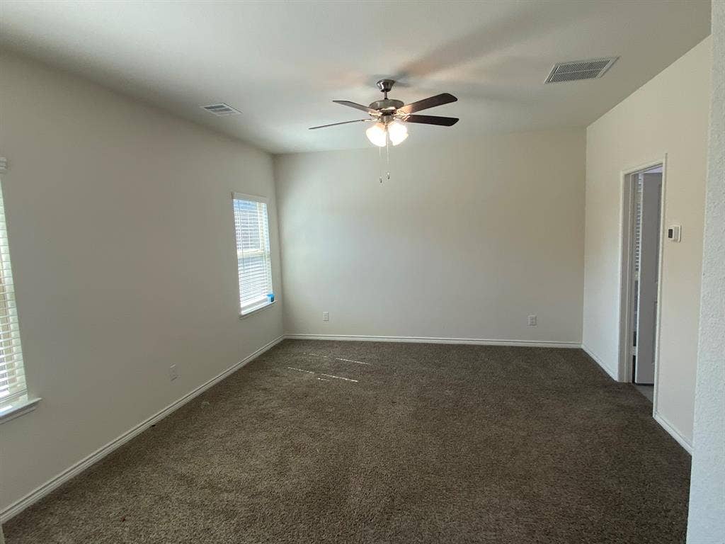 10528 Breezeway Drive, Aubrey, TX 76227