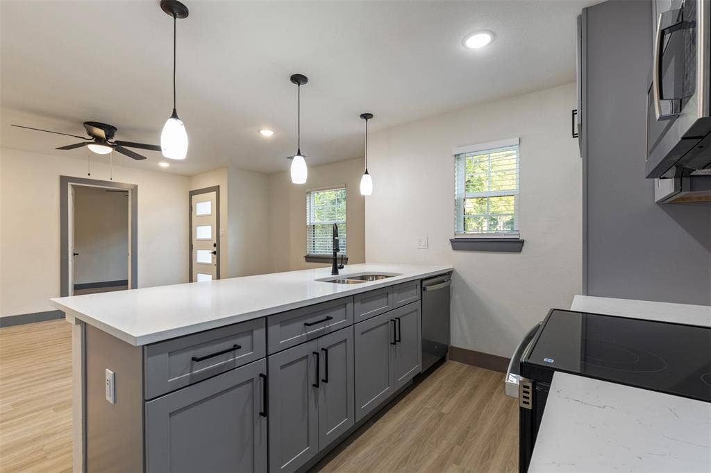 1615 Presidio Avenue, Dallas, TX 75216