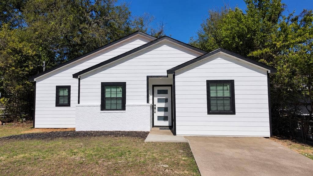 1615 Presidio Avenue, Dallas, TX 75216 1615 Presidio Avenue, Dallas, TX 75216