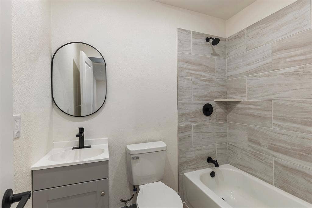 1615 Presidio Avenue, Dallas, TX 75216