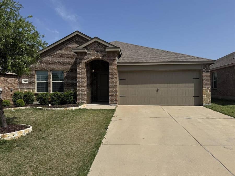 Property photo for 929 Alton Drive, Aubrey, TX