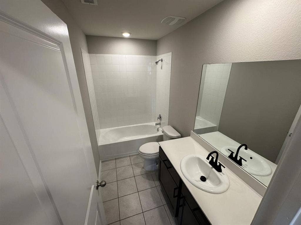 929 Alton Drive, Aubrey, TX 76227
