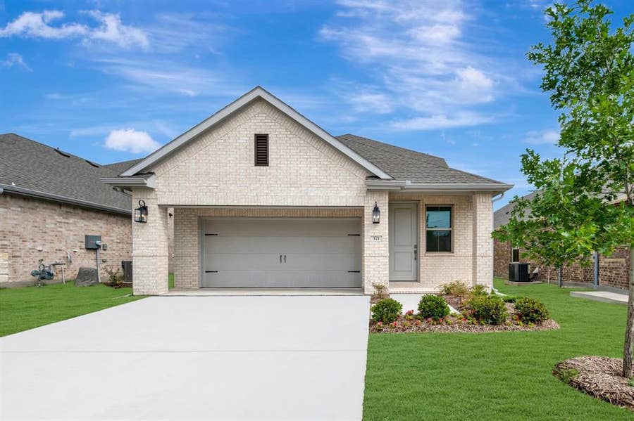 Property photo for 521 Sagebrush Trail, Sherman, TX