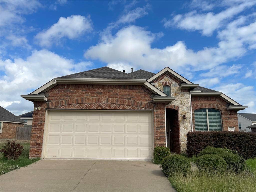 3104 Flowering Springs Drive, Forney, TX 75126 3104 Flowering Springs Drive, Forney, TX 75126