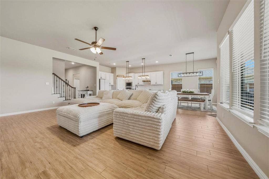 1516 Somerset Lane, Weatherford, TX 76087