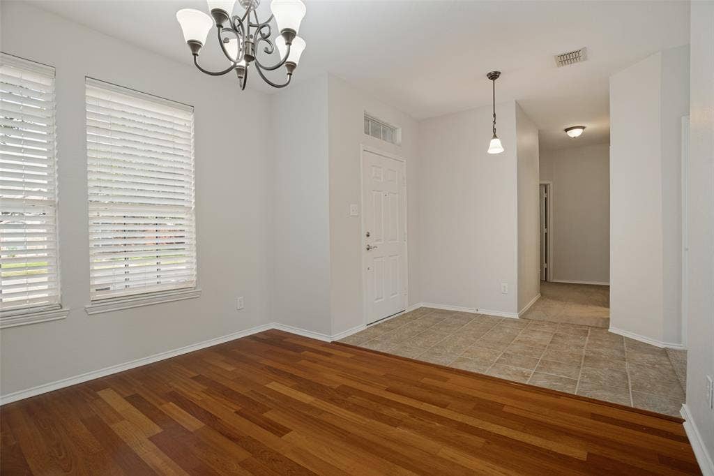 Flexible dining area and entryway with abundant natural light