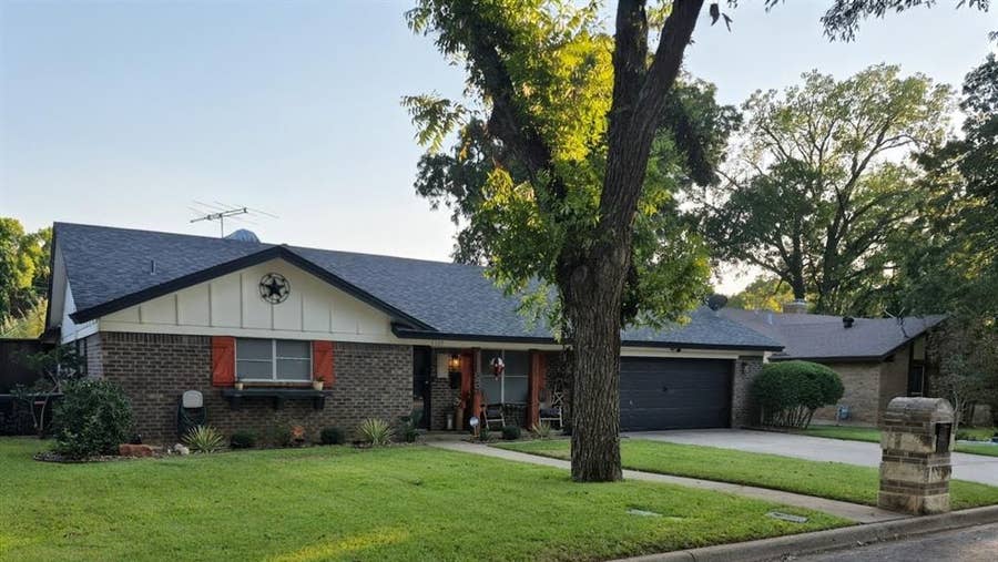 Property photo for 1129 Henson, Hurst, TX