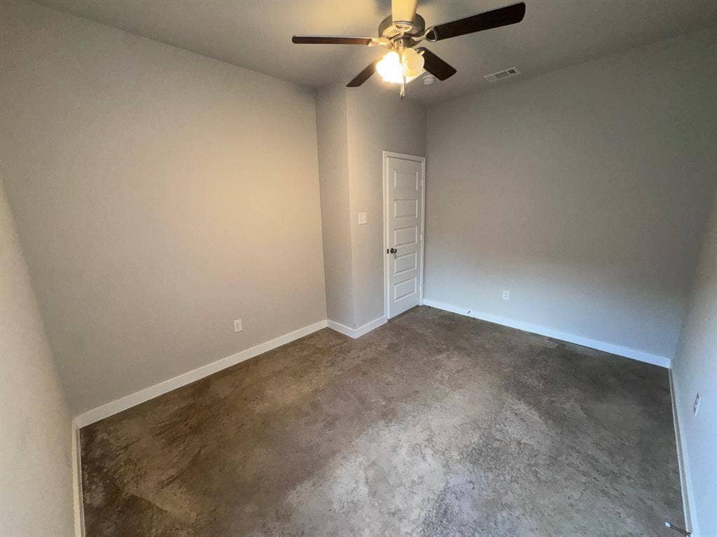 207 S Washington Street, Cleburne, TX 76031