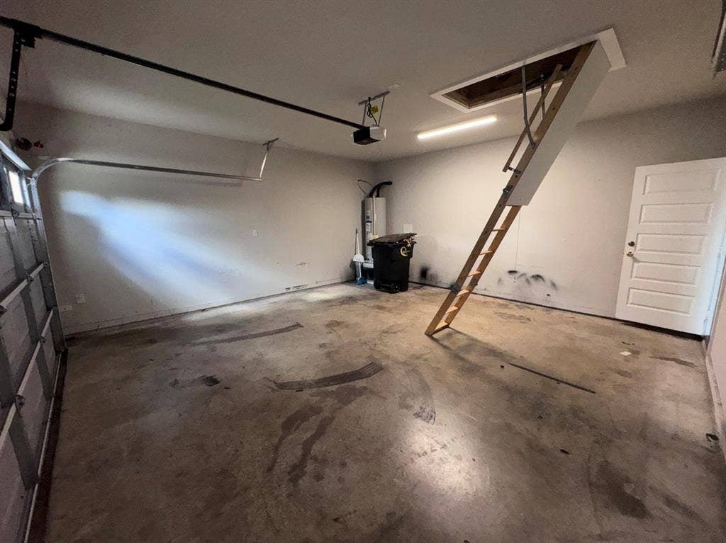 207 S Washington Street, Cleburne, TX 76031