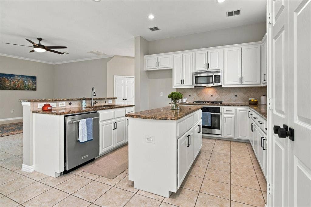 3101 Sheryl Drive, Flower Mound, TX 75022 3101 Sheryl Drive, Flower Mound, TX 75022