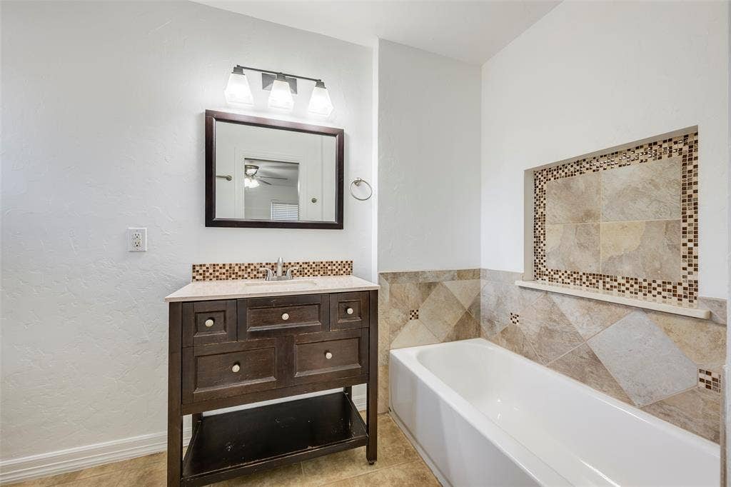 9151 Bretshire Drive, Dallas, TX 75228 9151 Bretshire Drive, Dallas, TX 75228