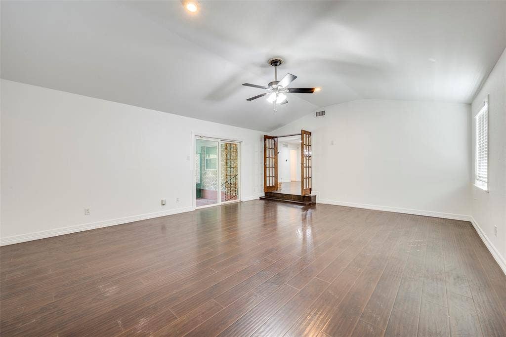 9151 Bretshire Drive, Dallas, TX 75228 9151 Bretshire Drive, Dallas, TX 75228