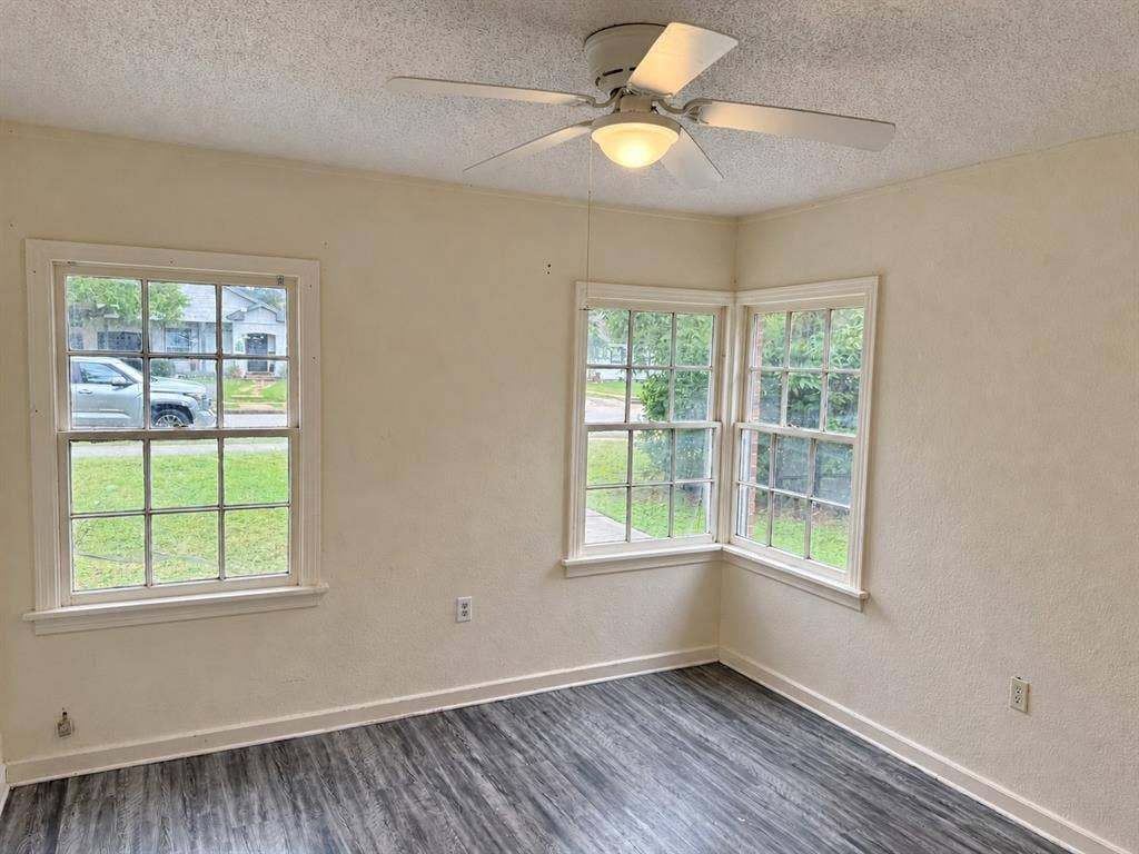 2729 Pine Avenue, Waco, TX 76708 2729 Pine Avenue, Waco, TX 76708