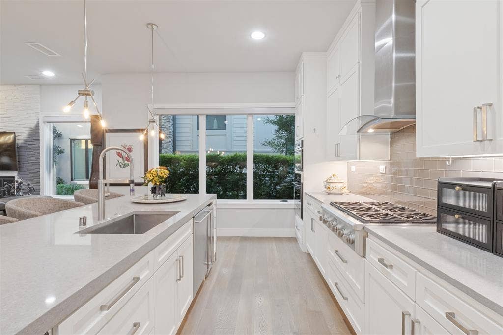 7265 Inwood Road, Dallas, TX 75209 7265 Inwood Road, Dallas, TX 75209