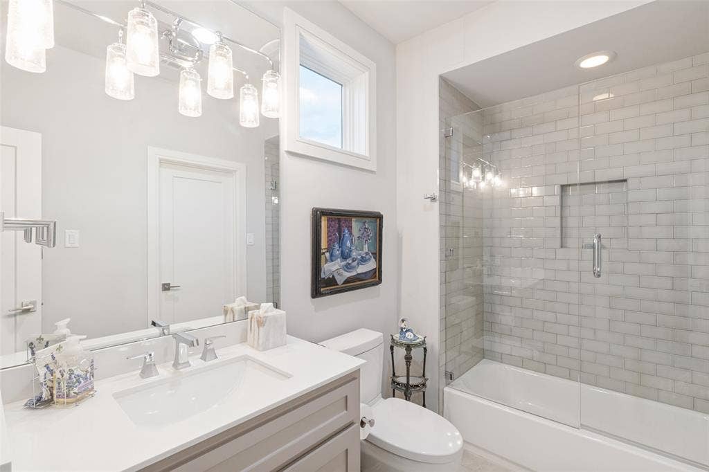 7265 Inwood Road, Dallas, TX 75209 Secondary Bath